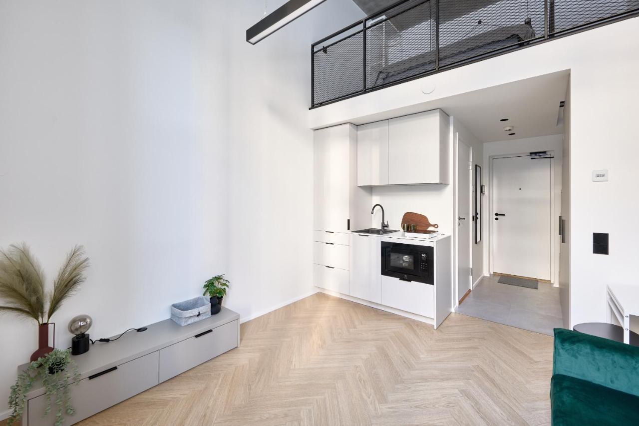 Apartment 21 Stylish Lofts By Dream *